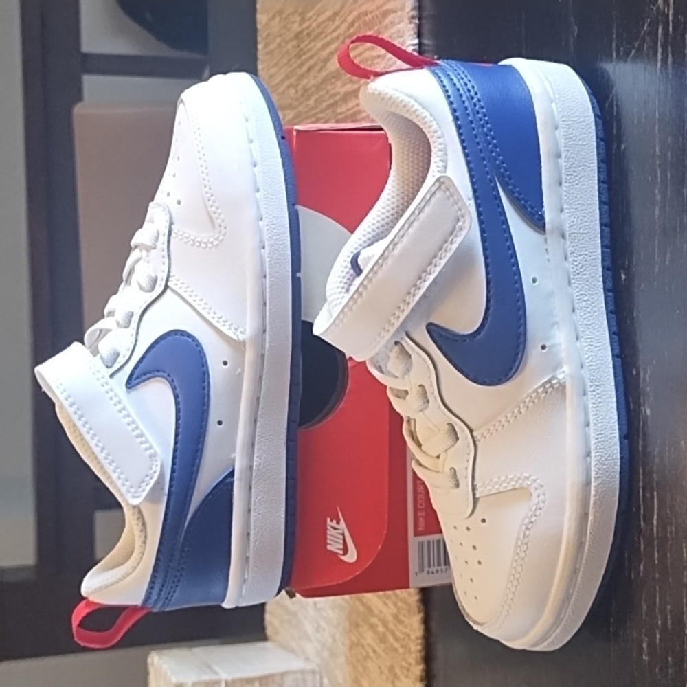 Nike court borough low blue red white 11
